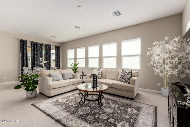 3983 W SERPENTINE Drive, San Tan Valley, AZ 85144