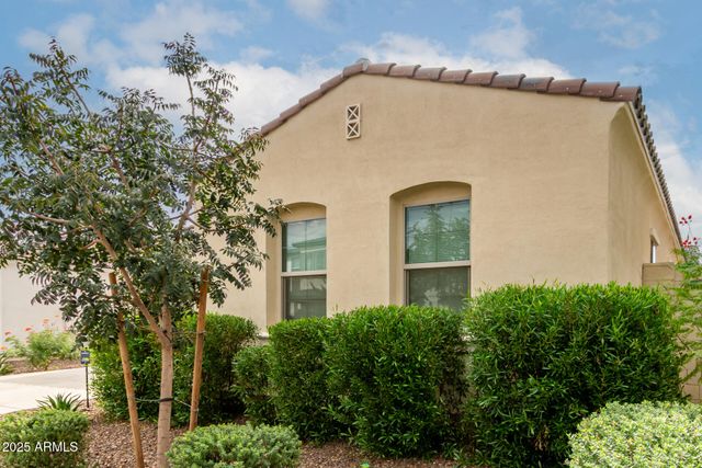 3983 W SERPENTINE Drive, San Tan Valley, AZ 85144