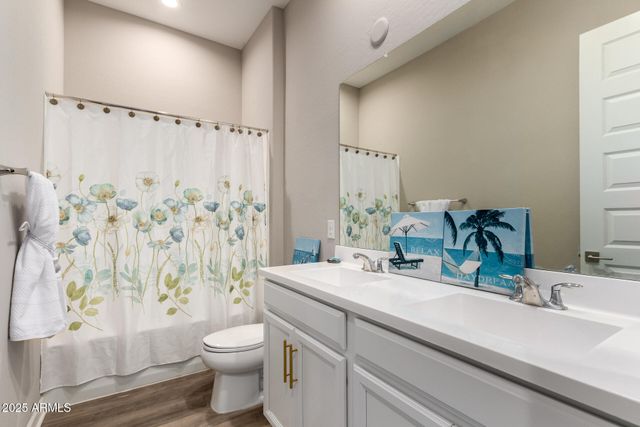 3983 W SERPENTINE Drive, San Tan Valley, AZ 85144