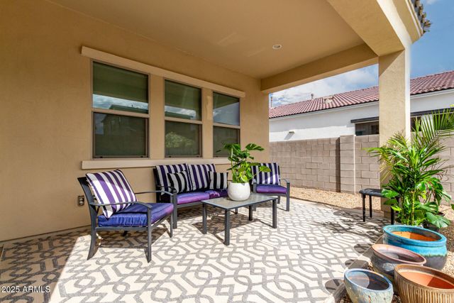 3983 W SERPENTINE Drive, San Tan Valley, AZ 85144