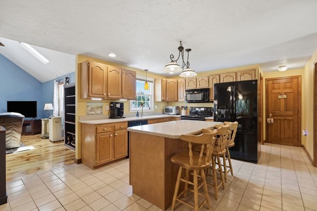 95 Mccracken Road, Millbury, MA 01527
