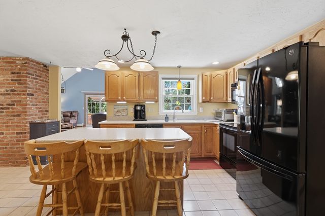 95 Mccracken Road, Millbury, MA 01527