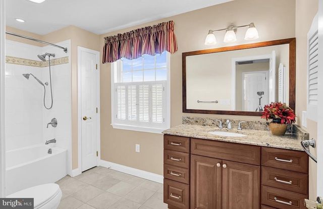 1813 HUNTER DR, Mechanicsburg, PA 17050