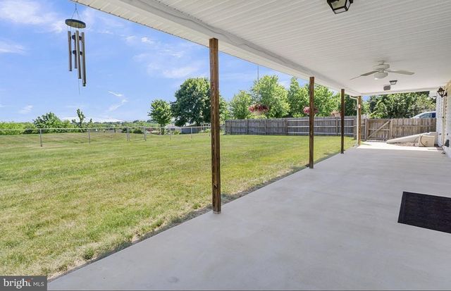 1813 HUNTER DR, Mechanicsburg, PA 17050