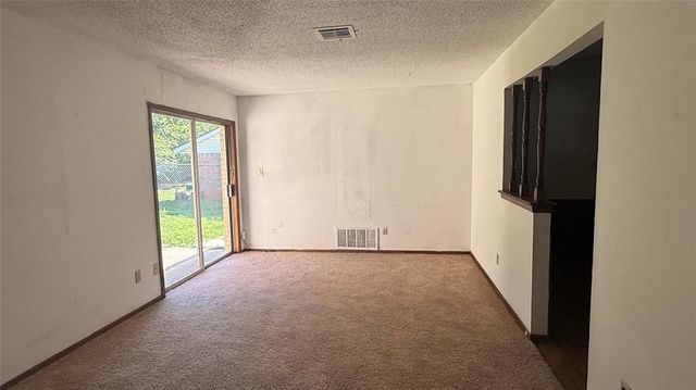 1618 Briarcliff Court, Norman, OK 73071