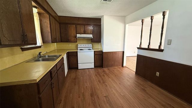 1618 Briarcliff Court, Norman, OK 73071