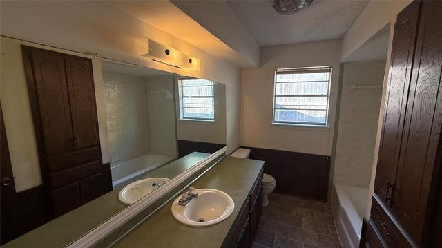 1618 Briarcliff Court, Norman, OK 73071