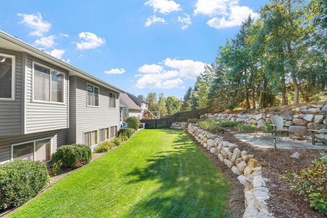 203 Carver Creek Place, Carver, MN 55315