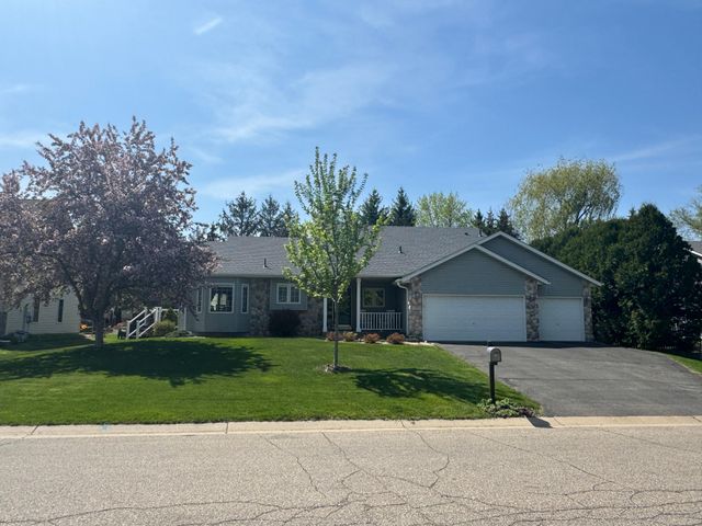 203 Carver Creek Place, Carver, MN 55315
