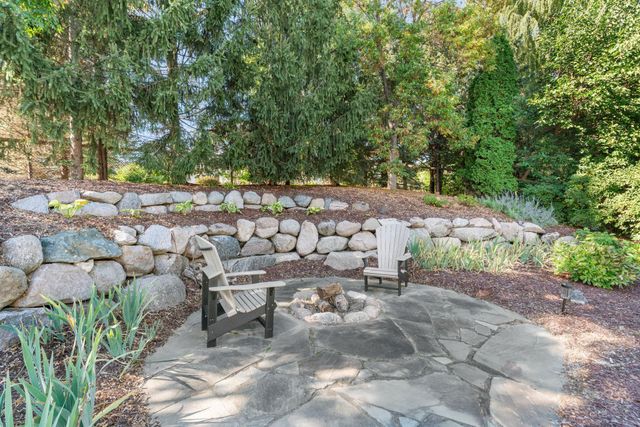 203 Carver Creek Place, Carver, MN 55315