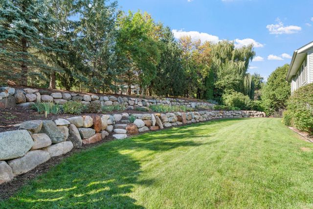 203 Carver Creek Place, Carver, MN 55315
