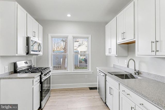 227 W DAUPHIN ST, Enola, PA 17025