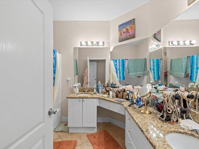 2705 VIA MURANO 123, Clearwater, FL 33764