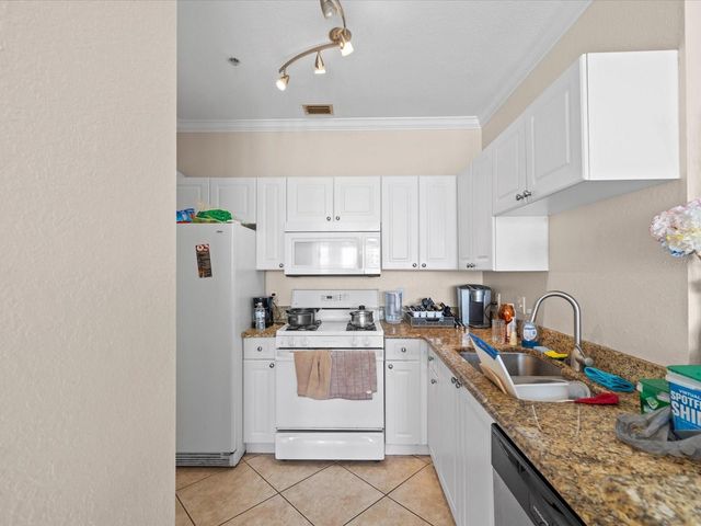 2705 VIA MURANO 123, Clearwater, FL 33764