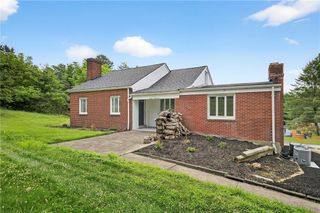 1200 Burchfield Rd, Shaler, PA 15101