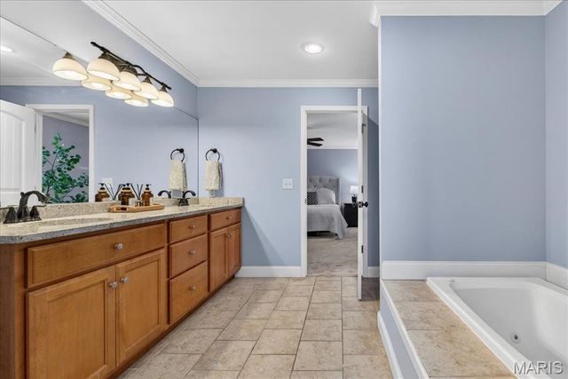 14949 Royalbrook Drive, Chesterfield, MO 63017