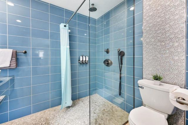 6543 Skyfarm Drive, San Jose, CA 95120