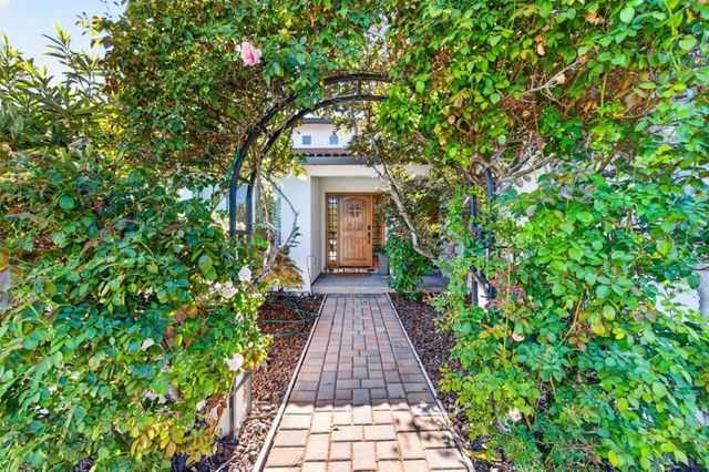 6543 Skyfarm Drive, San Jose, CA 95120