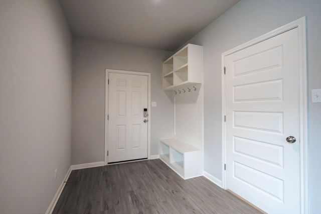 208 Kellys Heroes WAY, Jarrell, TX 76537