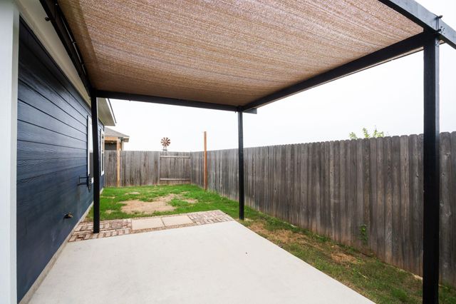 208 Kellys Heroes WAY, Jarrell, TX 76537
