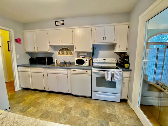 304 Stonybrook Drive, Williston, VT 05495