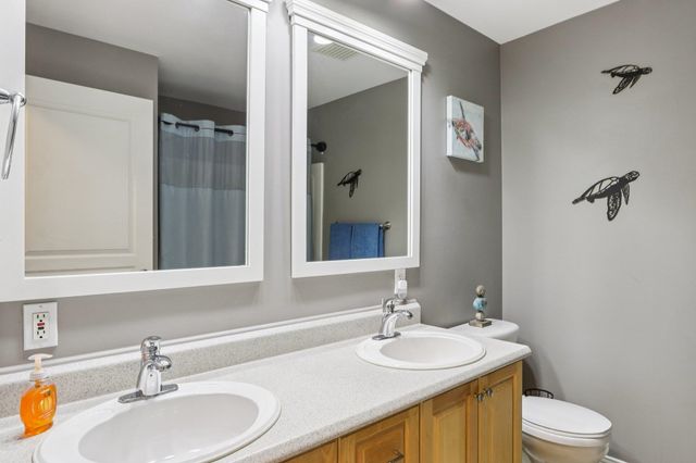12 April Ct # B, Hudson, NH 03051