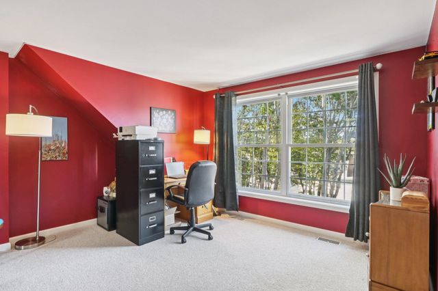 12 April Ct # B, Hudson, NH 03051