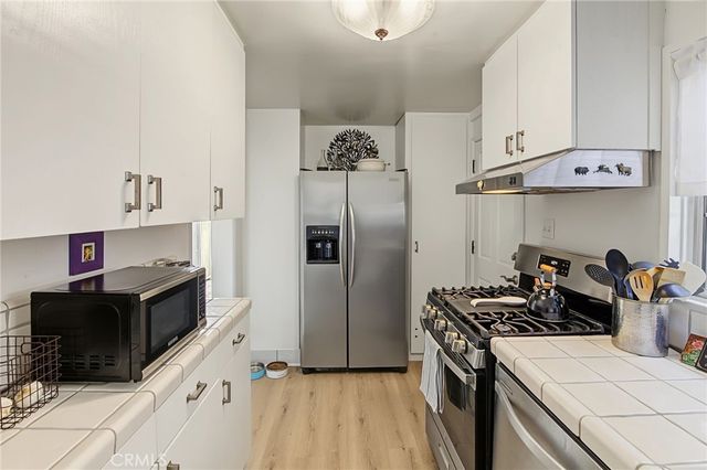 2905 W Chandler Boulevard, Burbank, CA 91505