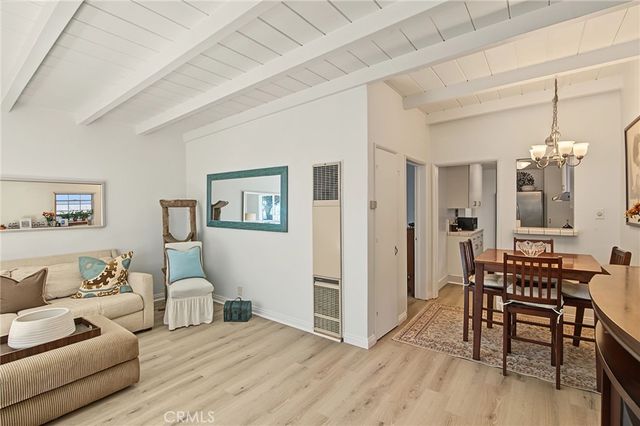 2905 W Chandler Boulevard, Burbank, CA 91505