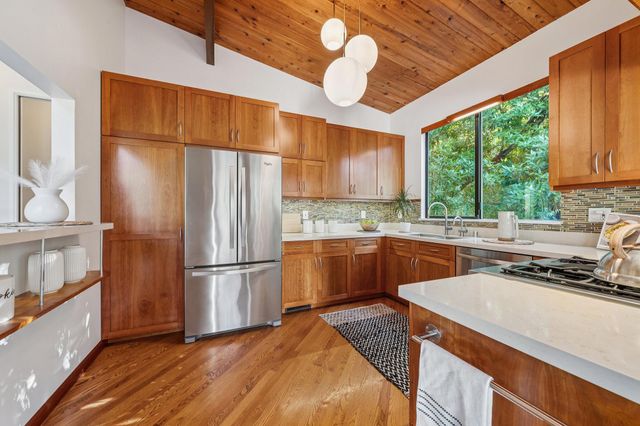 1375 Alvarado Rd, Berkeley, CA 94705