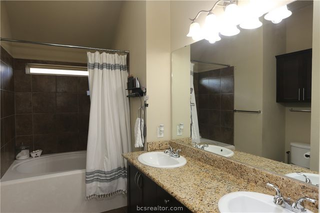 1069 Venice Drive, Bryan, TX 77808