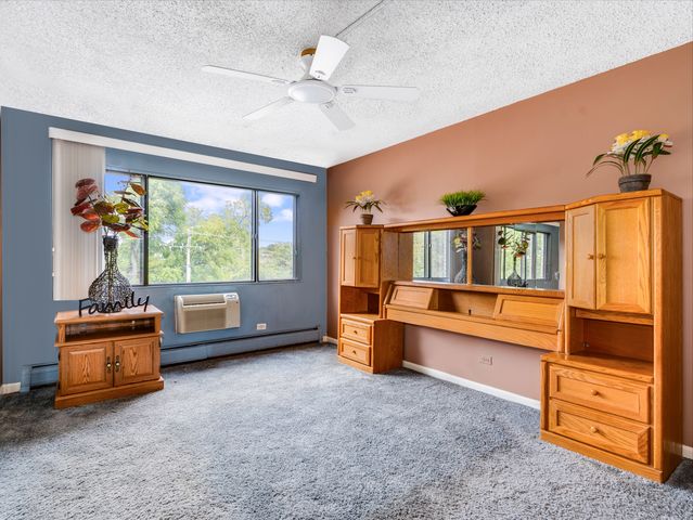 7211 Wolf Road 301A, Indian Head Park, IL 60525