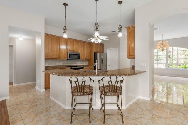 22 Ibis Ct, Palm Coast, FL 32137