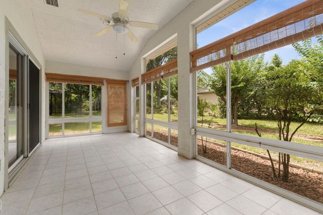 22 Ibis Ct, Palm Coast, FL 32137