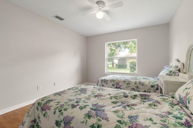 22 Ibis Ct, Palm Coast, FL 32137