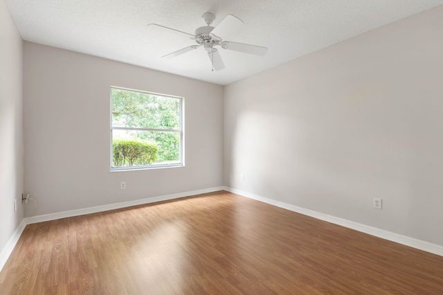 22 Ibis Ct, Palm Coast, FL 32137