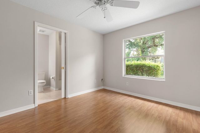 22 Ibis Ct, Palm Coast, FL 32137