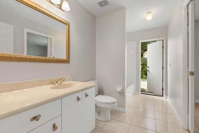 22 Ibis Ct, Palm Coast, FL 32137