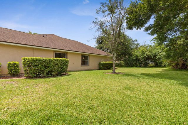 22 Ibis Ct, Palm Coast, FL 32137