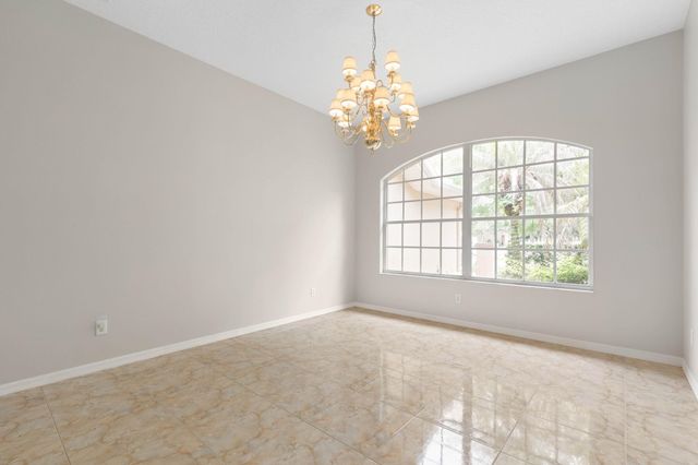 22 Ibis Ct, Palm Coast, FL 32137