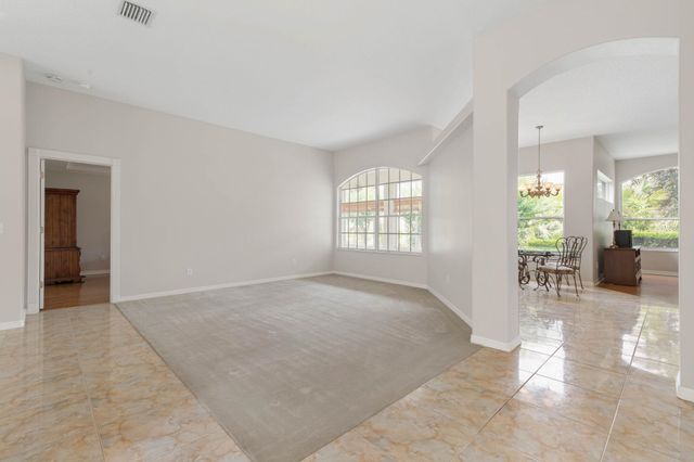 22 Ibis Ct, Palm Coast, FL 32137