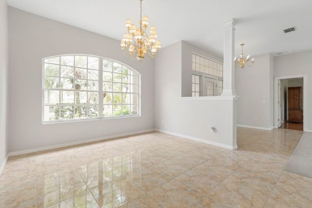 22 Ibis Ct, Palm Coast, FL 32137