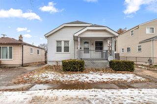 1129 E Harry Avenue, Hazel Park, MI 48030