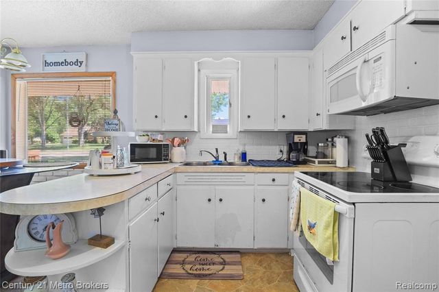 1319 Coutant Street, Flushing, MI 48433