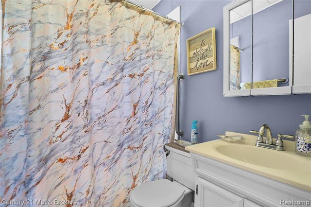 1319 Coutant Street, Flushing, MI 48433