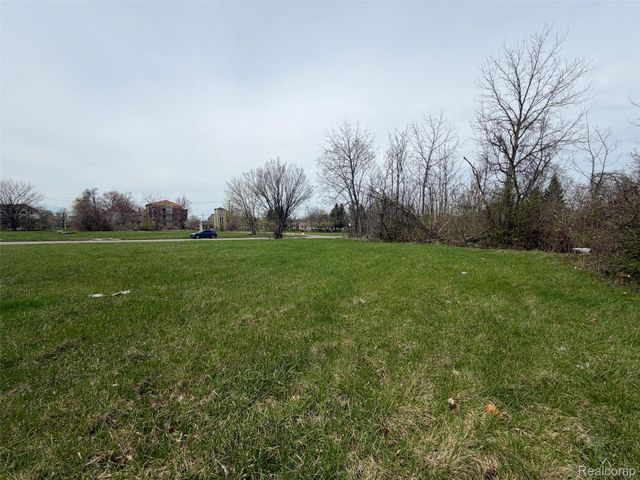 698 Field Street, Detroit, MI 48214
