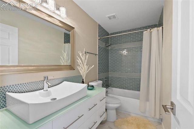 17010 Mountain Lake Drive, Monument, CO 80132