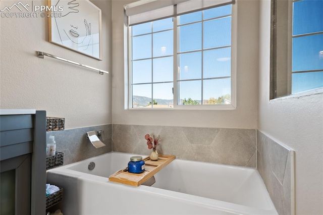 17010 Mountain Lake Drive, Monument, CO 80132