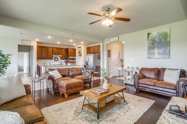 6316 Rhoden Avenue, Godley, TX 76044