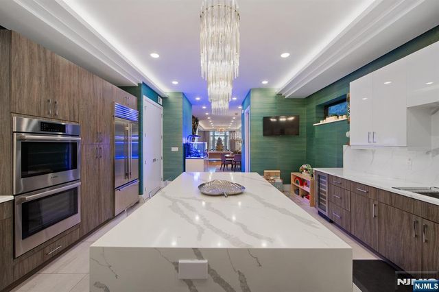 606 Undercliff Avenue 1, Edgewater, NJ 07020